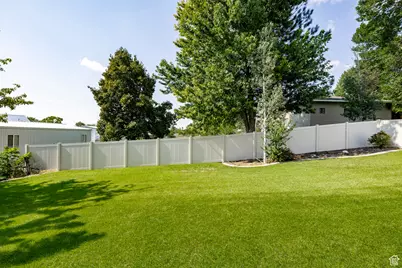 947 E Green Rd, Fruit Heights, UT 84037 - Photo 4