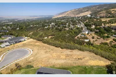 1785 S 1450 E #604, Bountiful, UT 84010 - Photo 4