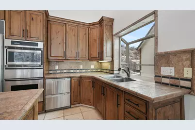 2473 Fairway Dr, Spanish Fork, UT 84660 - Photo 6