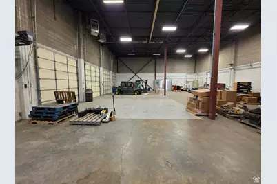 2055 S Pioneer Rd, Salt Lake City, UT 84104 - Photo 8