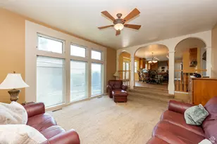 56 E 2050 N, Centerville, UT 84014 - Photo 16