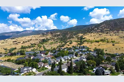 56 E 2050 N, Centerville, UT 84014 - Photo 42