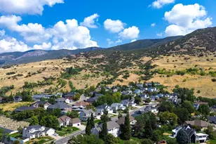 56 E 2050 N, Centerville, UT 84014 - Photo 42