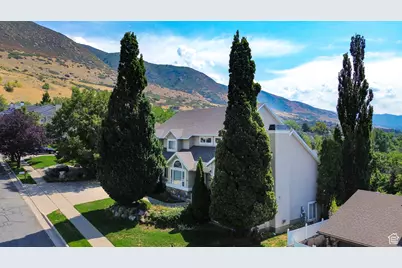 56 E 2050 N, Centerville, UT 84014 - Photo 4