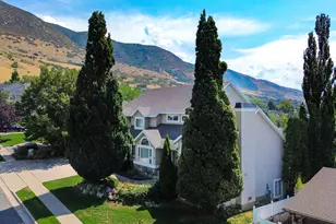 56 E 2050 N, Centerville, UT 84014 - Photo 4