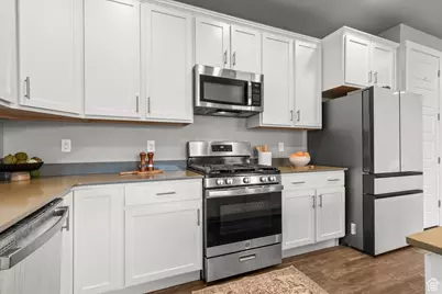 885 W Montauk Ln, Stansbury Park, UT 84074 - Photo 8