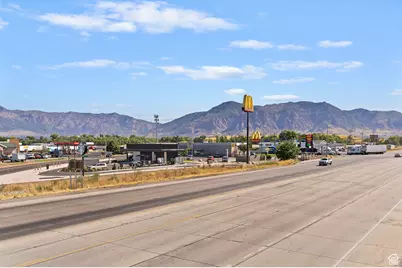 2087 S 1100 W, West Haven, UT 84401 - Photo 20