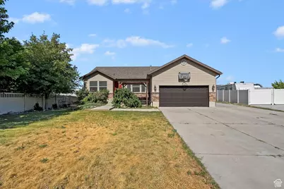 1692 S Willow Creek Cir W, Farmington, UT 84025 - Photo 1