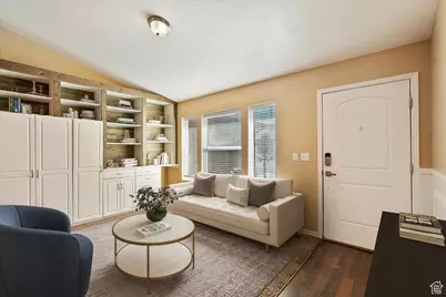 1692 S Willow Creek Cir W, Farmington, UT 84025 - Photo 6