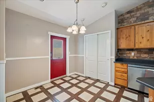 1692 S Willow Creek Cir W, Farmington, UT 84025 - Photo 12