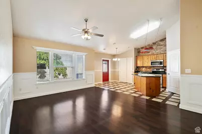 1692 S Willow Creek Cir W, Farmington, UT 84025 - Photo 10