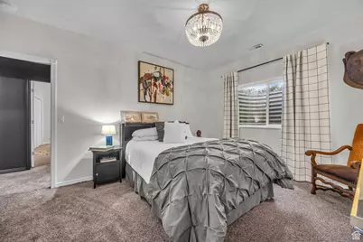 557 E Warm Springs Dr, Kaysville, UT 84037 - Photo 30