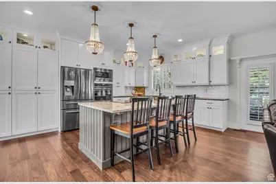 557 E Warm Springs Dr, Kaysville, UT 84037 - Photo 8