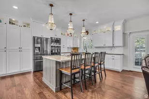 557 E Warm Springs Dr, Kaysville, UT 84037 - Photo 8