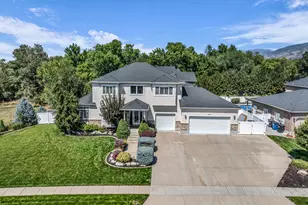 557 E Warm Springs Dr, Kaysville, UT 84037 - Photo 2