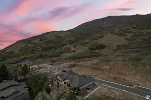 4864 S Nightingale Ln, Ogden, UT 84403 - Photo 2