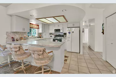 1121 N 900 W, Clinton, UT 84015 - Photo 4