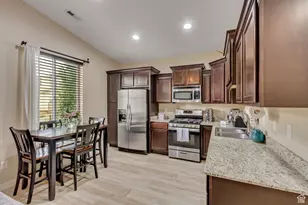 11287 S Winter Bluff Ln, South Jordan, UT 84095 - Photo 2