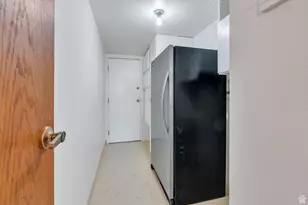 241 N Vine St W, Salt Lake City, UT 84103 - Photo 38