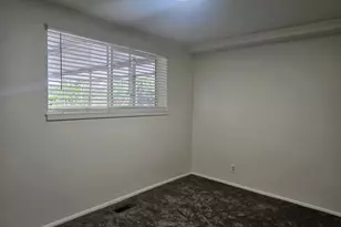 137 W 250 N, Clearfield, UT 84015 - Photo 10