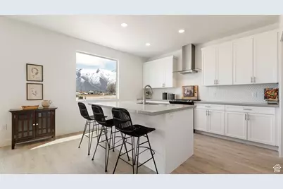 21 S Crimson Way #310, Mapleton, UT 84664 - Photo 4