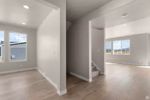 541 W Coyote Rdg Rd, Grantsville, UT 84029 - Photo 2