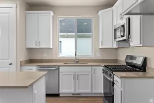 622 W Junegrass Ln, Stansbury Park, UT 84074 - Photo 14