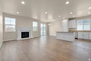 622 W Junegrass Ln, Stansbury Park, UT 84074 - Photo 10