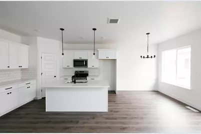 598 W Sungleam Ln #2375, Saratoga Springs, UT 84045 - Photo 2