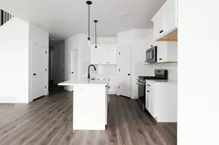 598 W Sungleam Ln, Saratoga Springs, UT 84045 - Photo 6