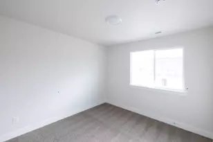 596 W Sungleam Ln, Saratoga Springs, UT 84045 - Photo 10