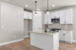 498 W Maidengrass Way, Draper, UT 84020 - Photo 10