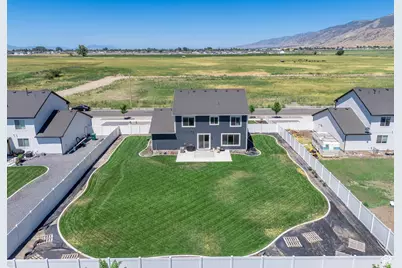 676 E 1100 S, Hyrum, UT 84319 - Photo 42