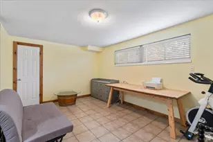 1077 E Turquoise Way S, Sandy, UT 84094 - Photo 12