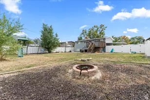 1077 E Turquoise Way S, Sandy, UT 84094 - Photo 2