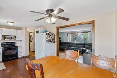 1077 E Turquoise Way S, Sandy, UT 84094 - Photo 8