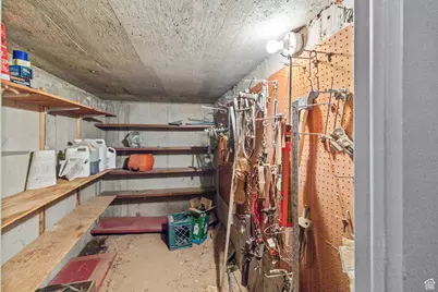 390 N 300 W, Aurora, UT 84620 - Photo 22