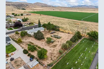 390 N 300 W, Aurora, UT 84620 - Photo 4
