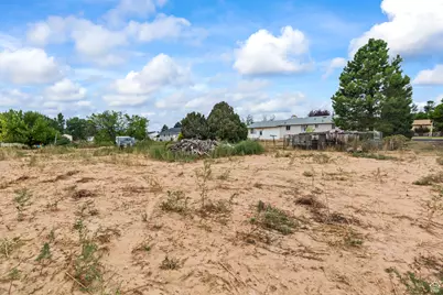 390 N 300 W, Aurora, UT 84620 - Photo 28