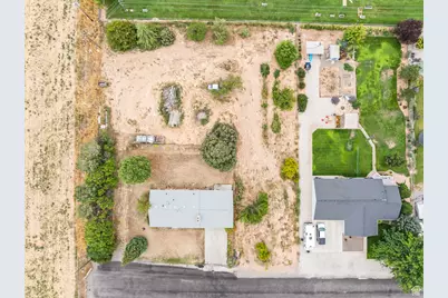 390 N 300 W, Aurora, UT 84620 - Photo 32