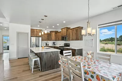 3977 N Monarch Dr, Cedar City, UT 84721 - Photo 10