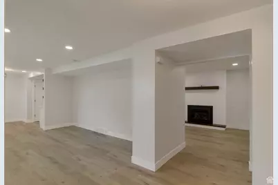 1372 Sweetwater Ln, Farmington, UT 84025 - Photo 22