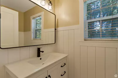 1372 Sweetwater Ln, Farmington, UT 84025 - Photo 24