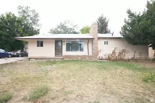345 N 700 E, Roosevelt, UT 84066 - Photo 2