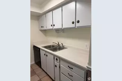 406 E 3335 S #15, South Salt Lake, UT 84115 - Photo 8