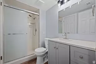 6907 S 800 E, Midvale, UT 84047 - Photo 16