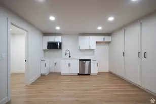 1441 N Main St, Centerville, UT 84014 - Photo 16