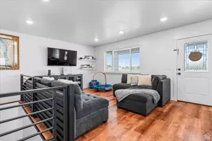 130 E 300 N, Centerfield, UT 84622 - Photo 4