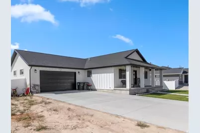 130 E 300 N, Centerfield, UT 84622 - Photo 2