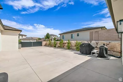 1434 E Black Brush Dr, Washington, UT 84780 - Photo 12